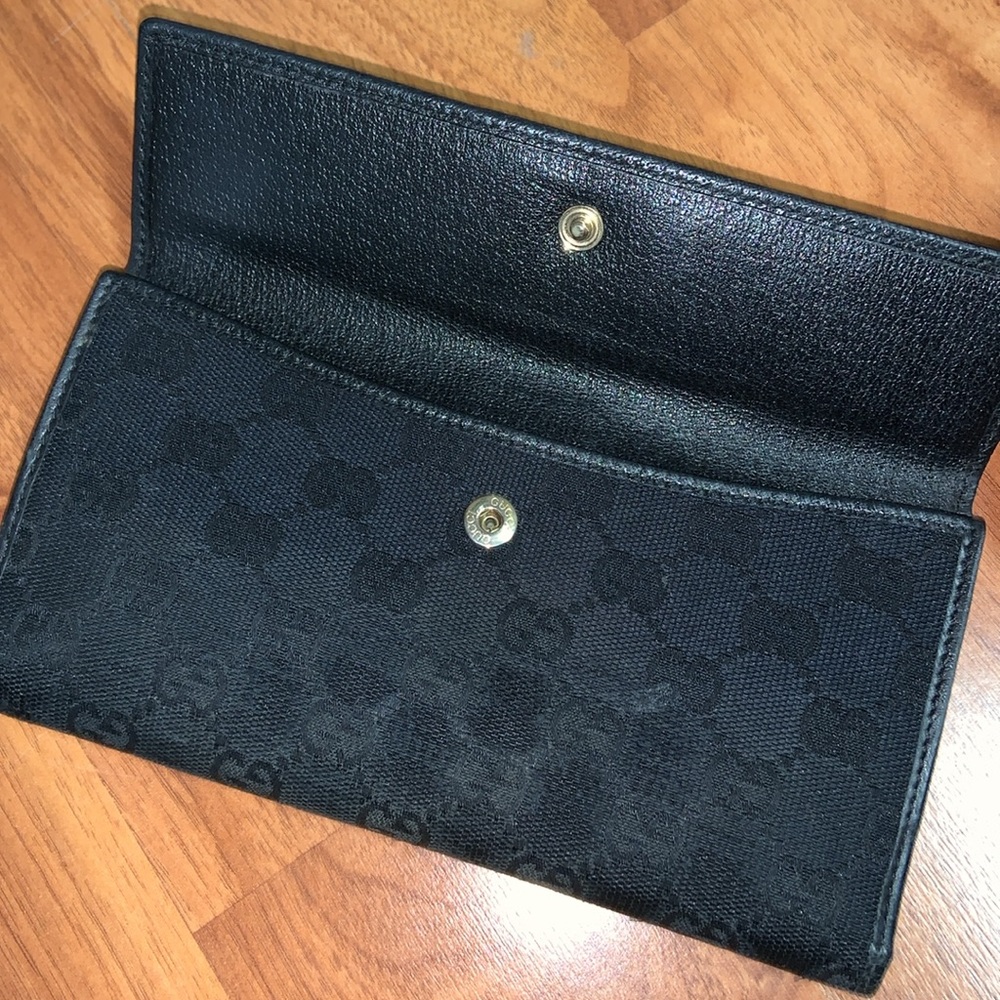 Authentic Gucci Monogram GG Canvas Flap Wallet with Bow - Picture 5 of 16